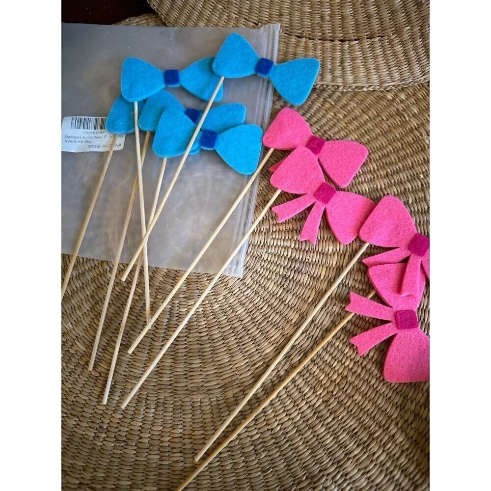 Felt Bow Photo Booth Props – Pink & Blue (10-Pack)